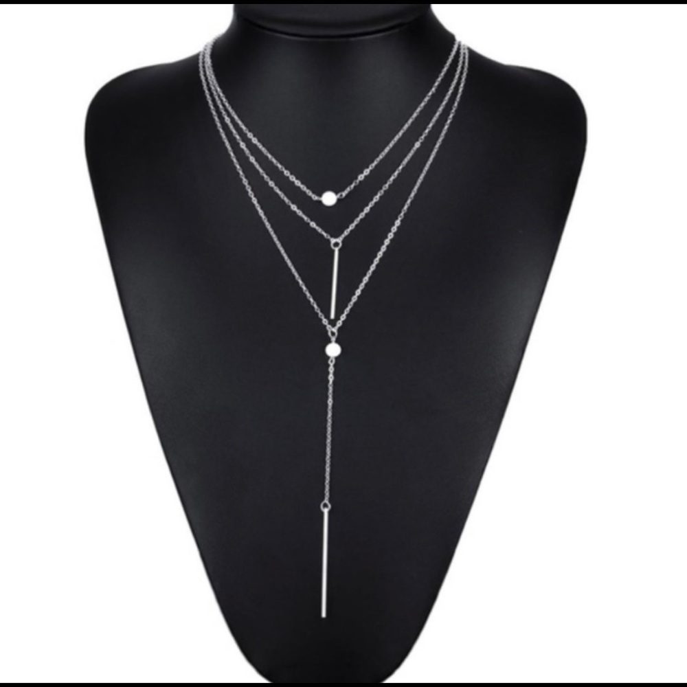 🌻2/$10.00🌻Triple Layered Silver Dainty Necklace Layered Chocker